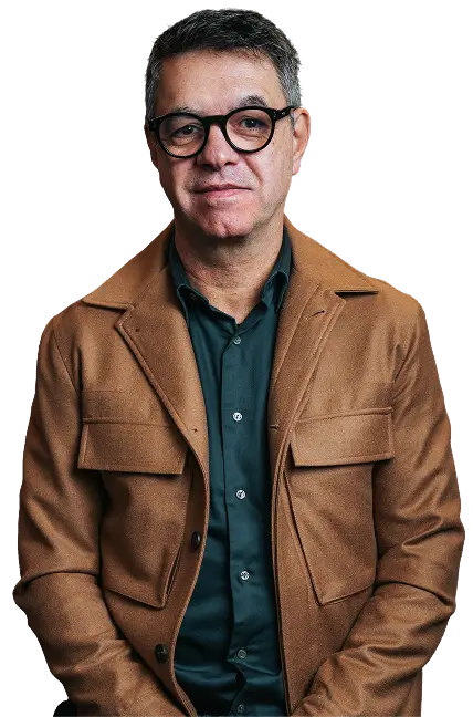 Hélio Azevedo, CRO do SALES CLUB, investidor e estrategista em vendas e marketing B2B.